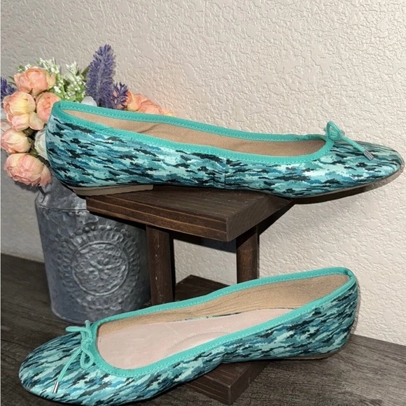 Land's End Woman's Bianca Teal Green Camo Bow Fabric Ballet Comfort Shoe Sz 9.5B - Picture 2 of 7